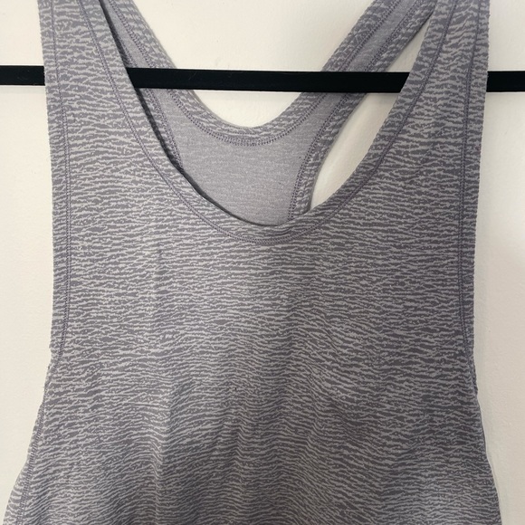 LULULEMON GLIDE AND STRIDE TANK 8 - Picture 6 of 12